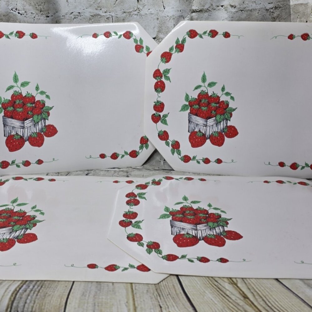 4 Vintage 1981 Strawberry Place Mats Plastic 18 x 12.5"